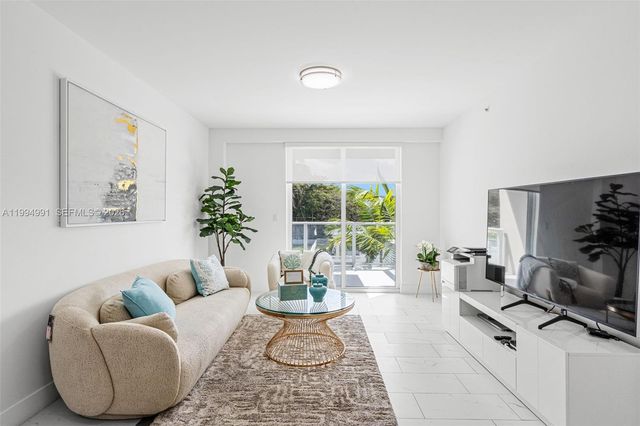 1850 Monroe Street 205, Hollywood, FL 33020