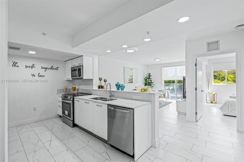 1850 Monroe Street 205, Hollywood, FL 33020