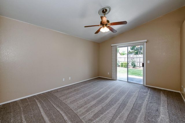 6133 N Marty Avenue, Fresno, CA 93711