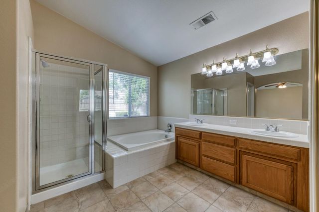 6133 N Marty Avenue, Fresno, CA 93711