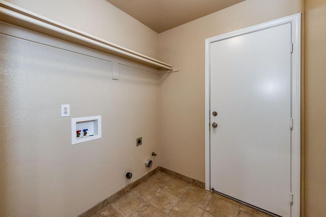 6133 N Marty Avenue, Fresno, CA 93711