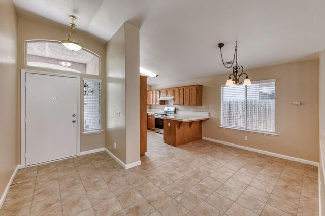6133 N Marty Avenue, Fresno, CA 93711