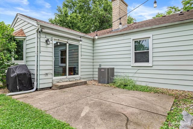 5804 Ridgewood Drive, Western Springs, IL 60558