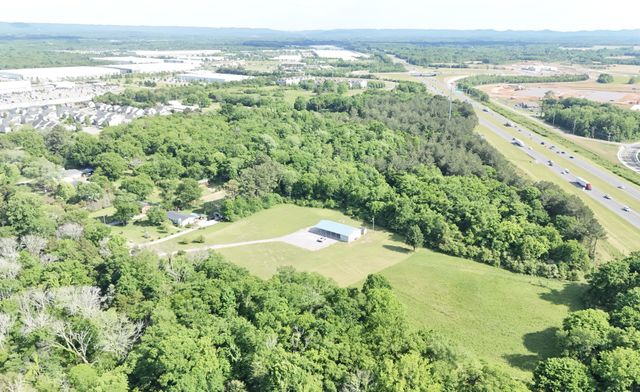 2090 Strickland Dr, Murfreesboro, TN 37127