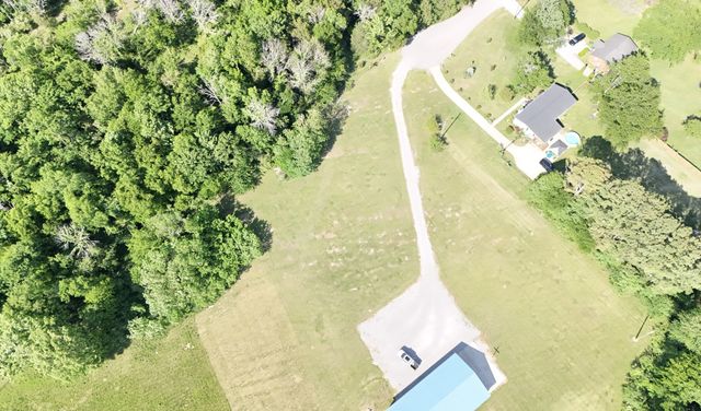 2090 Strickland Dr, Murfreesboro, TN 37127