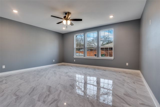 301 S Stewart Avenue, Lancaster, TX 75146