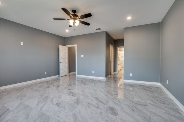 301 S Stewart Avenue, Lancaster, TX 75146