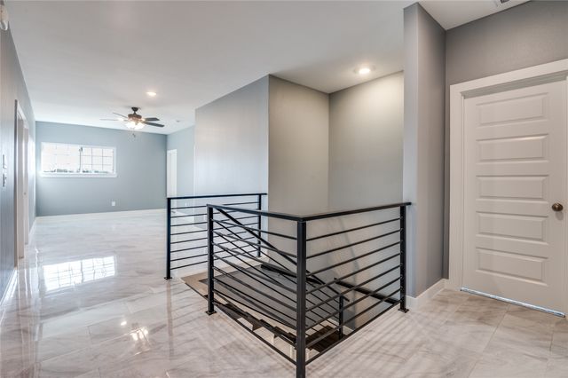 301 S Stewart Avenue, Lancaster, TX 75146