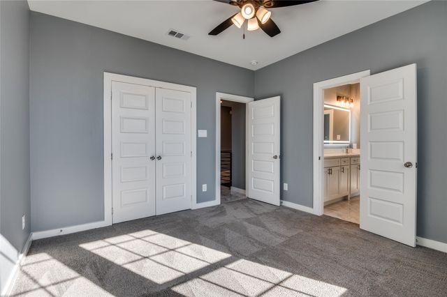 301 S Stewart Avenue, Lancaster, TX 75146