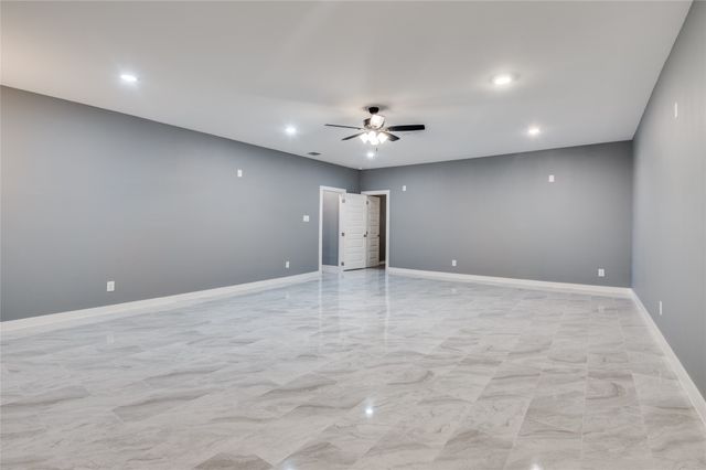 301 S Stewart Avenue, Lancaster, TX 75146