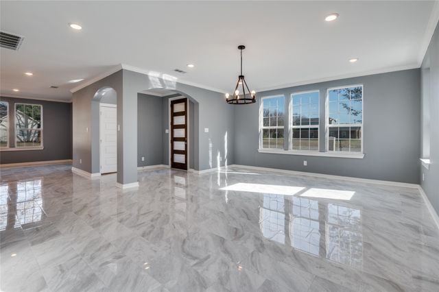 301 S Stewart Avenue, Lancaster, TX 75146