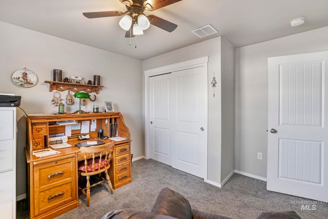 933 Applewood Dr, Buhl, ID 83316