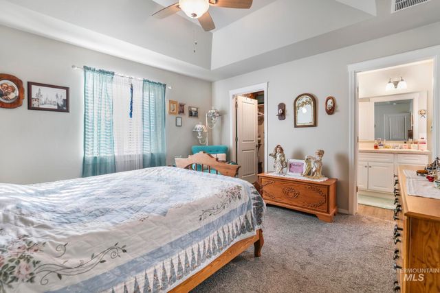 933 Applewood Dr, Buhl, ID 83316