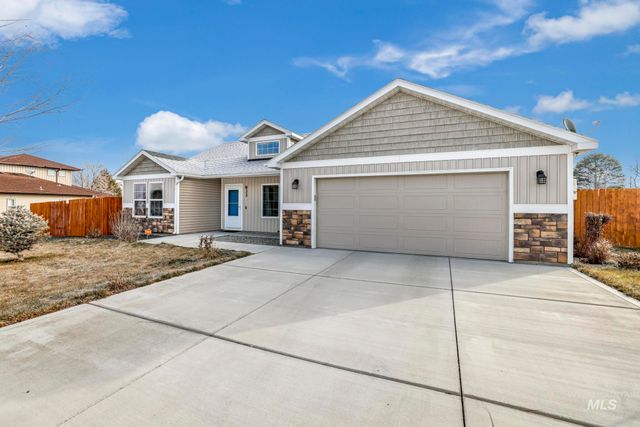 933 Applewood Dr, Buhl, ID 83316