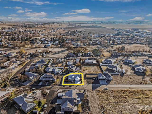 933 Applewood Dr, Buhl, ID 83316