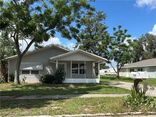377 Poinsettia Avenue, Sebring, FL 33870