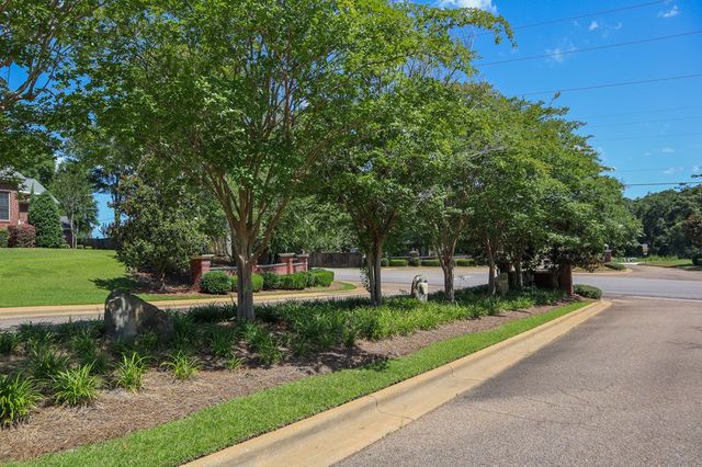 209 Wicklow Drive, Dothan, AL 36303