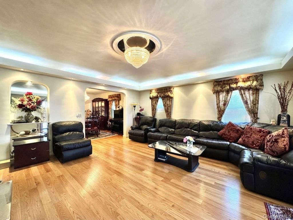 2002 150th Street, Whitestone, NY 11357 — photo 4