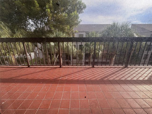 8810 SW 132nd Place 401DN, Miami, FL 33186