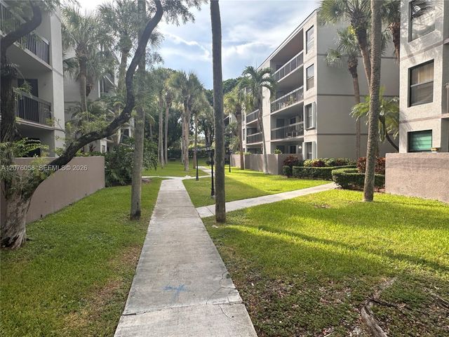 8810 SW 132nd Place 401DN, Miami, FL 33186