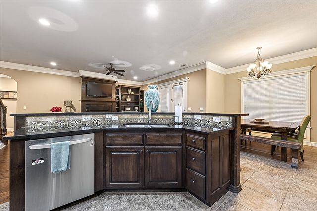 907 Glen Arbor Avenue, Bentonville, AR 72713