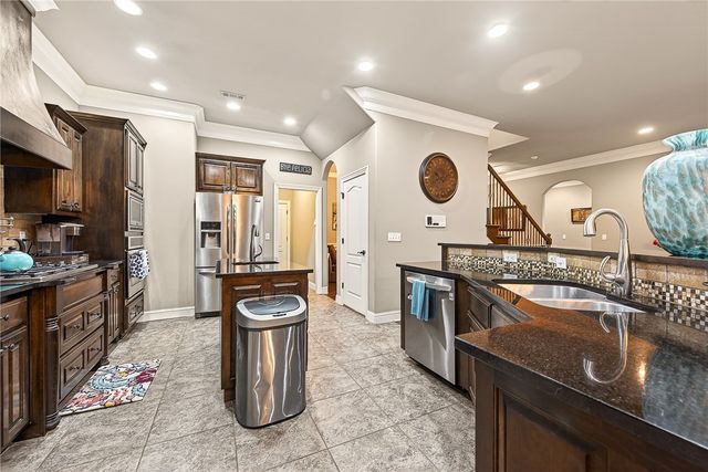 907 Glen Arbor Avenue, Bentonville, AR 72713