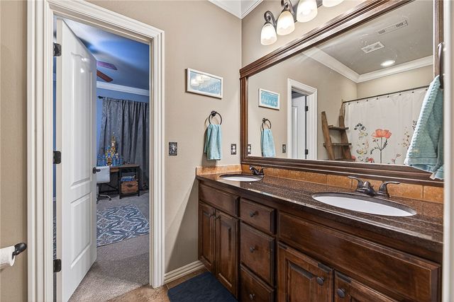 907 Glen Arbor Avenue, Bentonville, AR 72713
