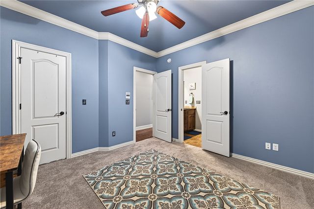 907 Glen Arbor Avenue, Bentonville, AR 72713