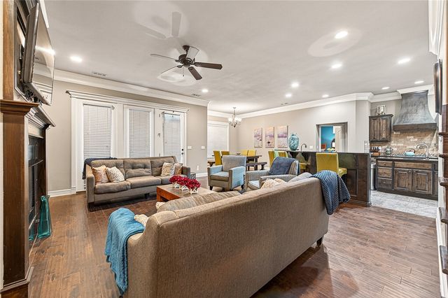 907 Glen Arbor Avenue, Bentonville, AR 72713