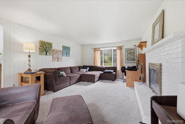 5105 Mohawk Avenue, Independence Charter Township, MI 48348