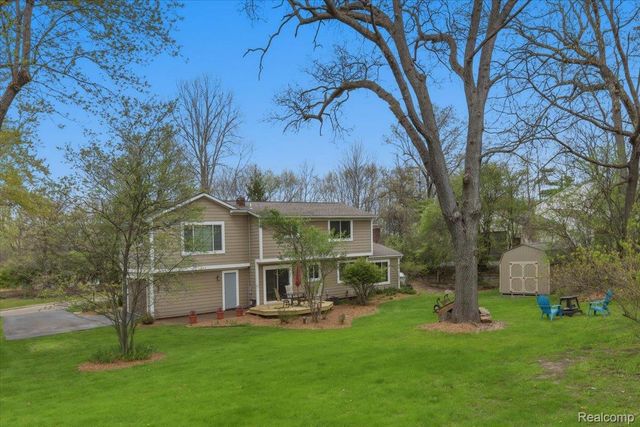 5105 Mohawk Avenue, Independence Charter Township, MI 48348