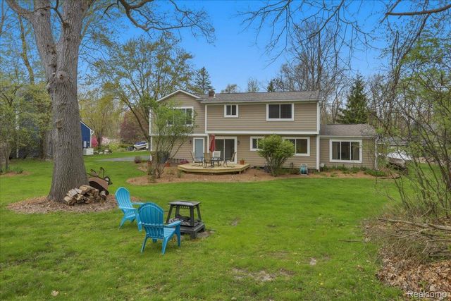 5105 Mohawk Avenue, Independence Charter Township, MI 48348