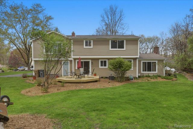5105 Mohawk Avenue, Independence Charter Township, MI 48348