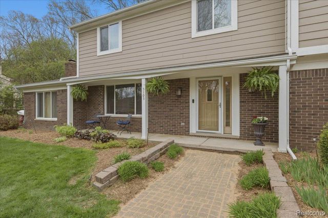 5105 Mohawk Avenue, Independence Charter Township, MI 48348