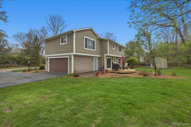 5105 Mohawk Avenue, Independence Charter Township, MI 48348