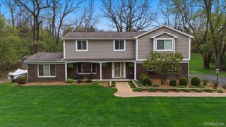 5105 Mohawk Avenue, Independence Charter Township, MI 48348