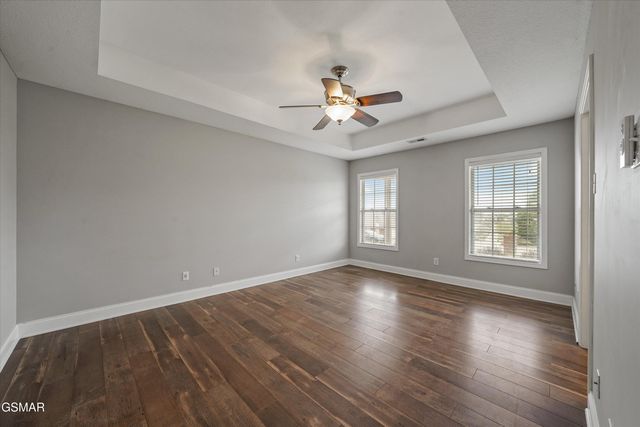 200 Flora Drive, Lenoir City, TN 37771