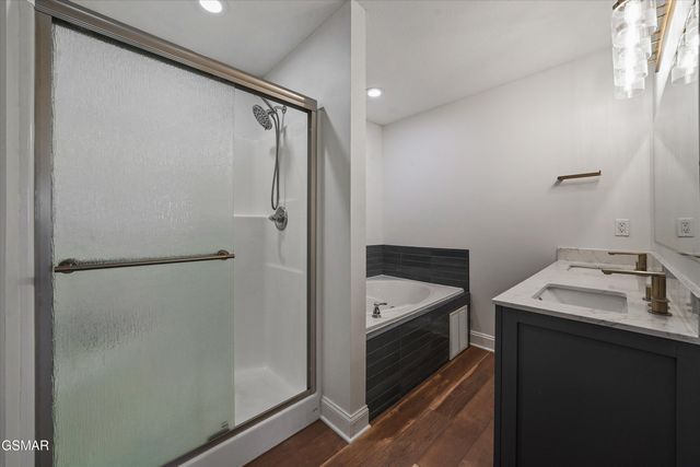 200 Flora Drive, Lenoir City, TN 37771