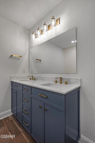 200 Flora Drive, Lenoir City, TN 37771