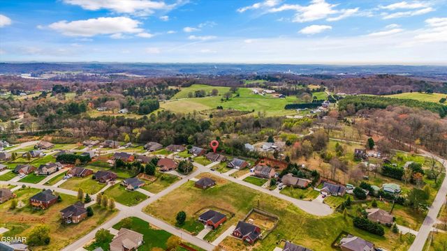 200 Flora Drive, Lenoir City, TN 37771