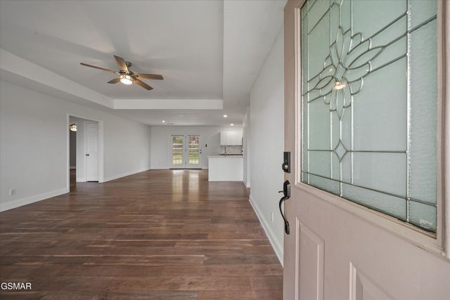 200 Flora Drive, Lenoir City, TN 37771