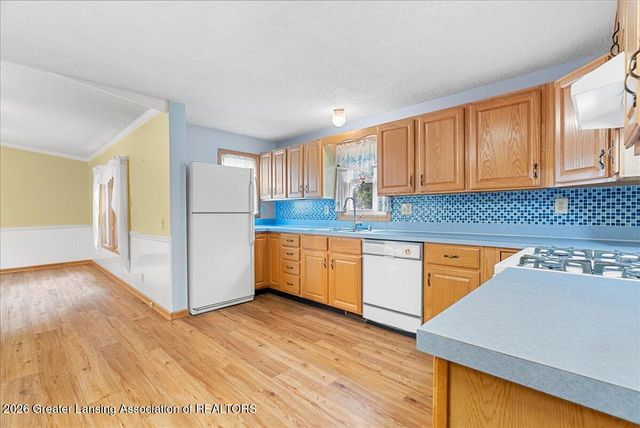 823 Pleasant Street, Grand Ledge, MI 48837