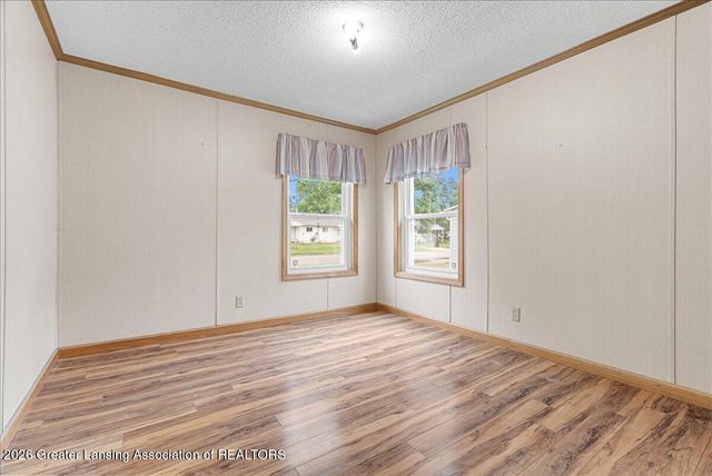 823 Pleasant Street, Grand Ledge, MI 48837