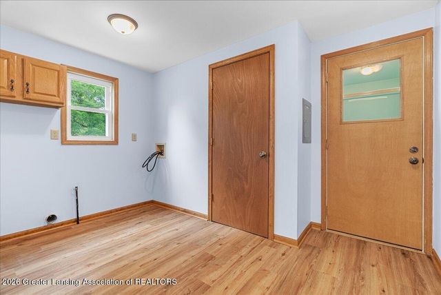 823 Pleasant Street, Grand Ledge, MI 48837
