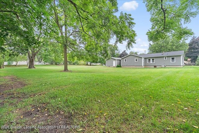 823 Pleasant Street, Grand Ledge, MI 48837