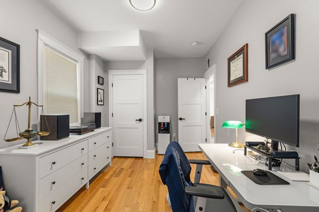 54 Bloomfield St 1, Boston, MA 02124