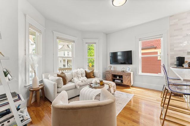 54 Bloomfield St 1, Boston, MA 02124