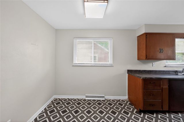 3617 W Siebenthaler Avenue, Harrison Twp, OH 45406