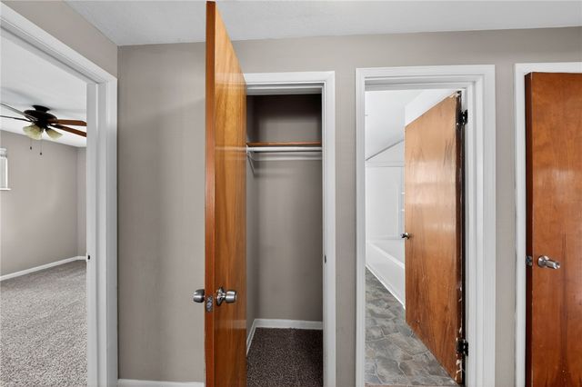 3617 W Siebenthaler Avenue, Harrison Twp, OH 45406