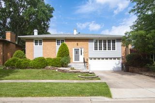 15120 Willow Lane, Oak Forest, IL 60452